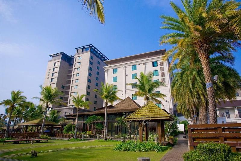 Queena Plaza Hotel Тайнань Экстерьер фото