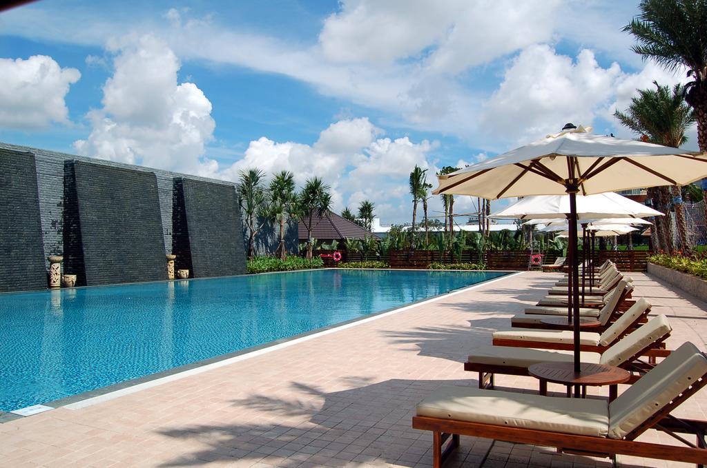 Queena Plaza Hotel Тайнань Удобства фото