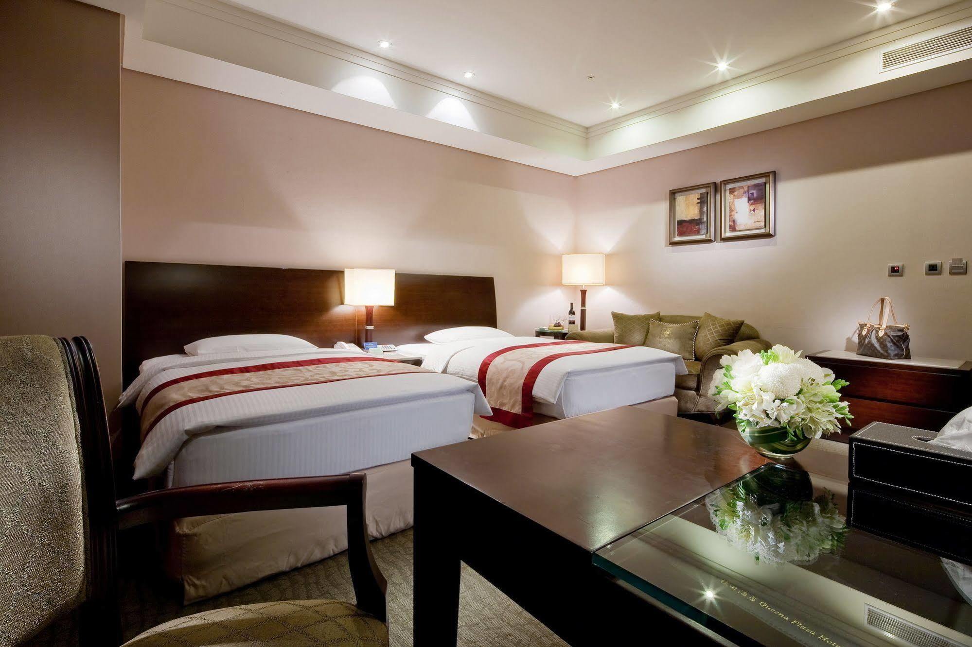 Queena Plaza Hotel Тайнань Экстерьер фото